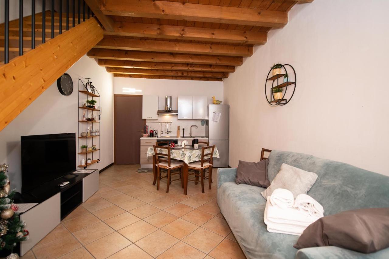 The Three Moons Apartment Peschiera del Garda Luaran gambar